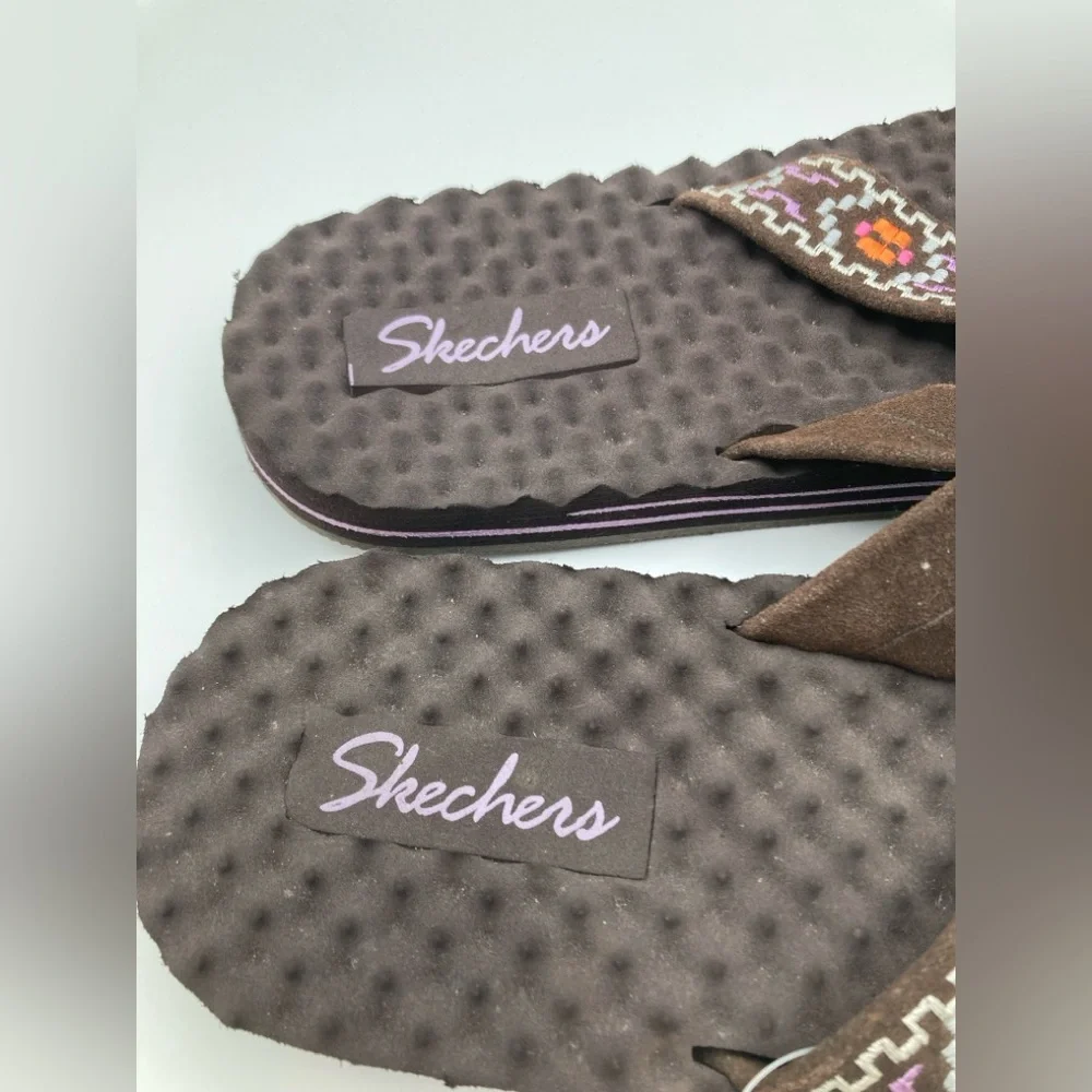 Skechers Flip Flops Women’s Sandals Slip On Chocolate Size 11 Woven Strap NEW - Picture 4 of 8
